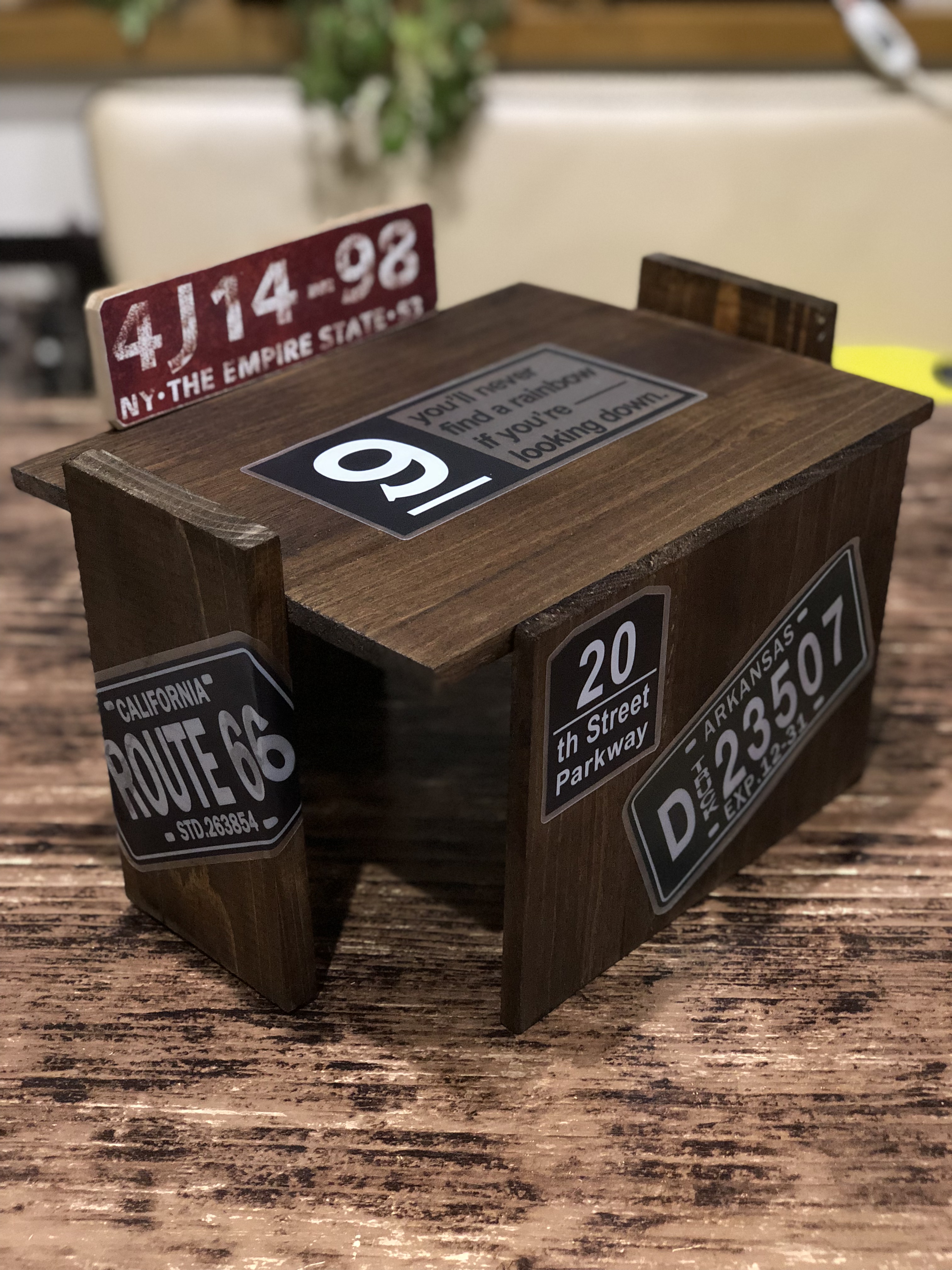 ワンコの餌用テーブル