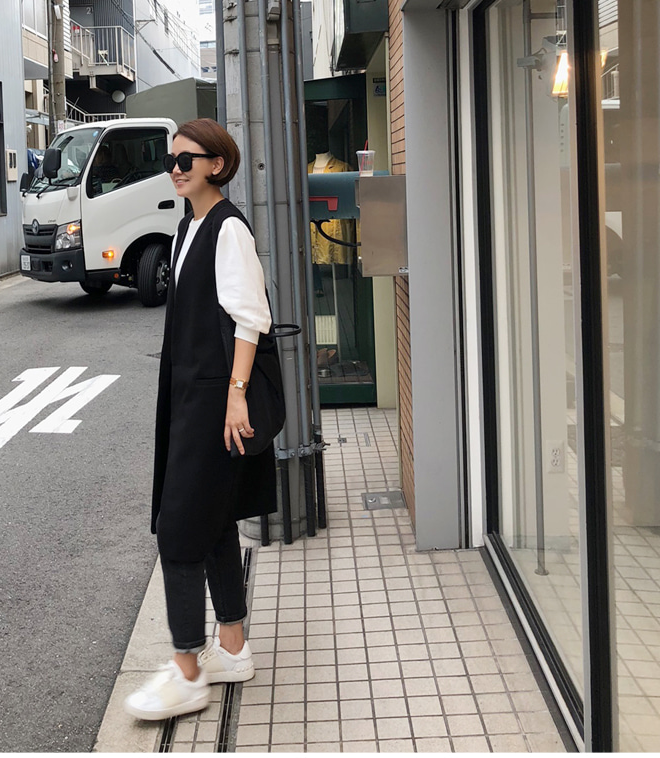 ブラックロングベスト