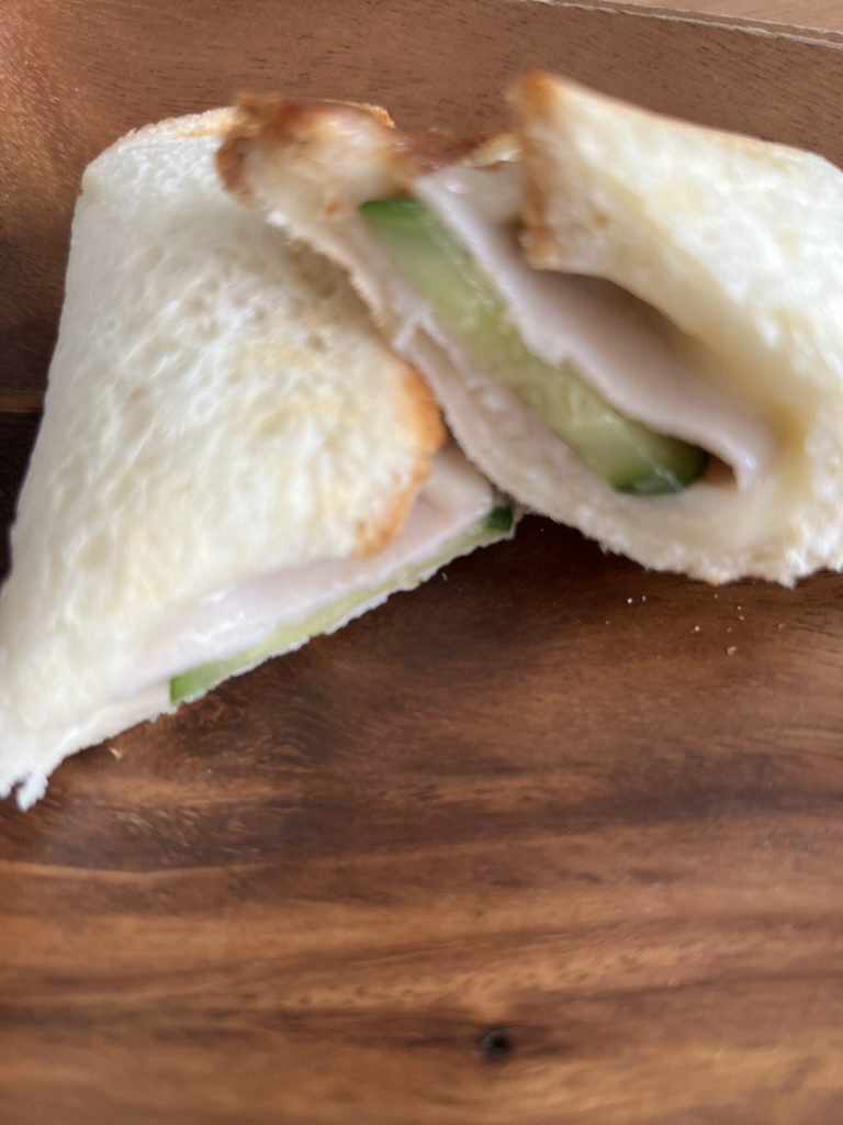 ハムチーズのホットサンド
