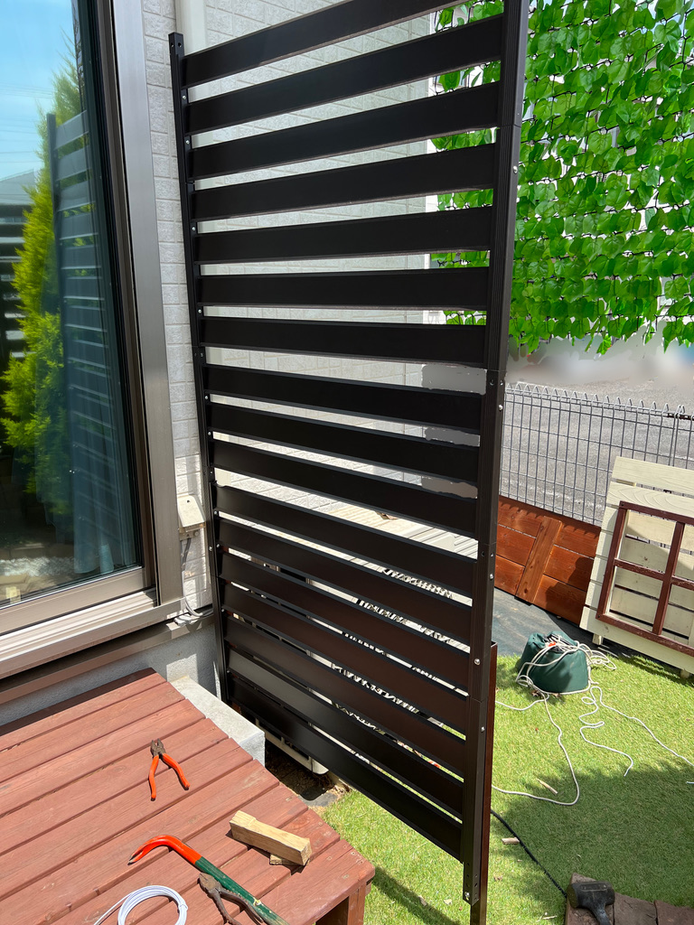 アルミフェンスで目隠し