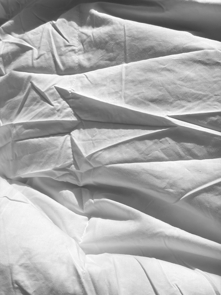 IKEAのFJÄLLARNIKA掛け布団(厚手)を広げた様子